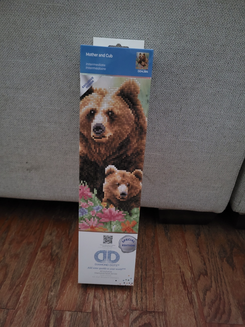 Diamond Supply Co. Bear Mother and Cub Diamond Art Kit - Brown, Green, Pink